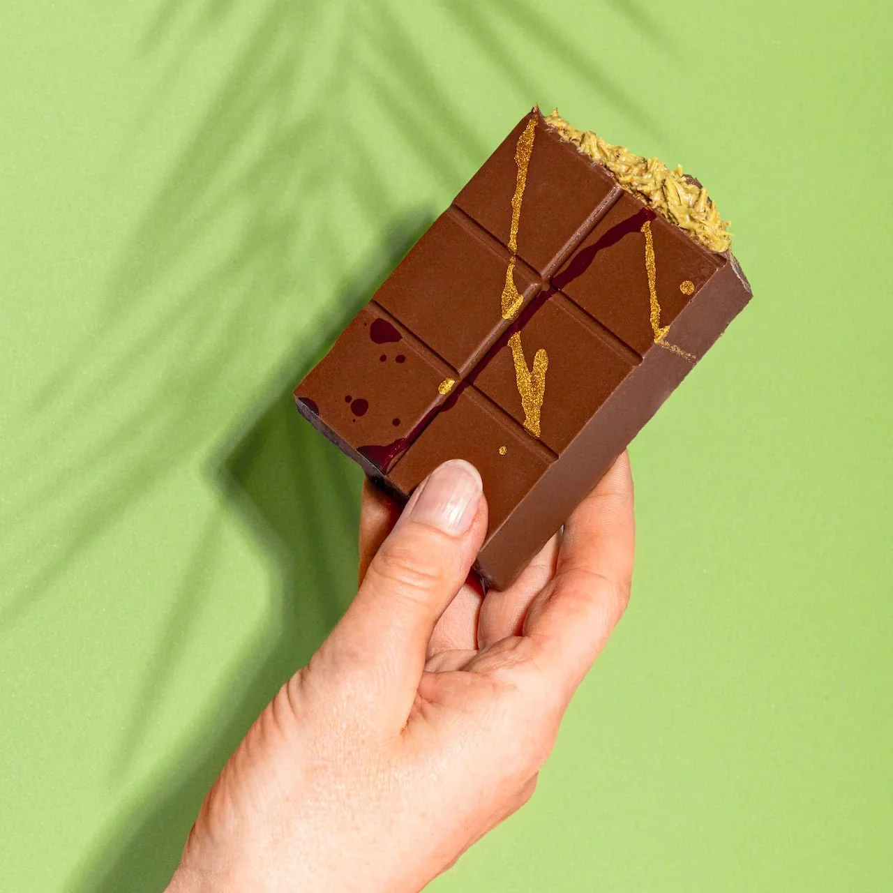 Daniels Delight Dubai Style Chocolate Pistachio Knafeh Bar 190g - Image 3